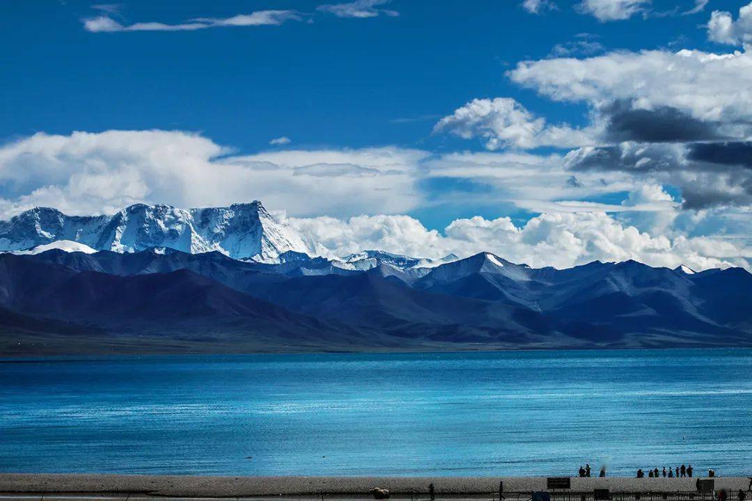 西藏，神秘高原的繁荣兴盛之路